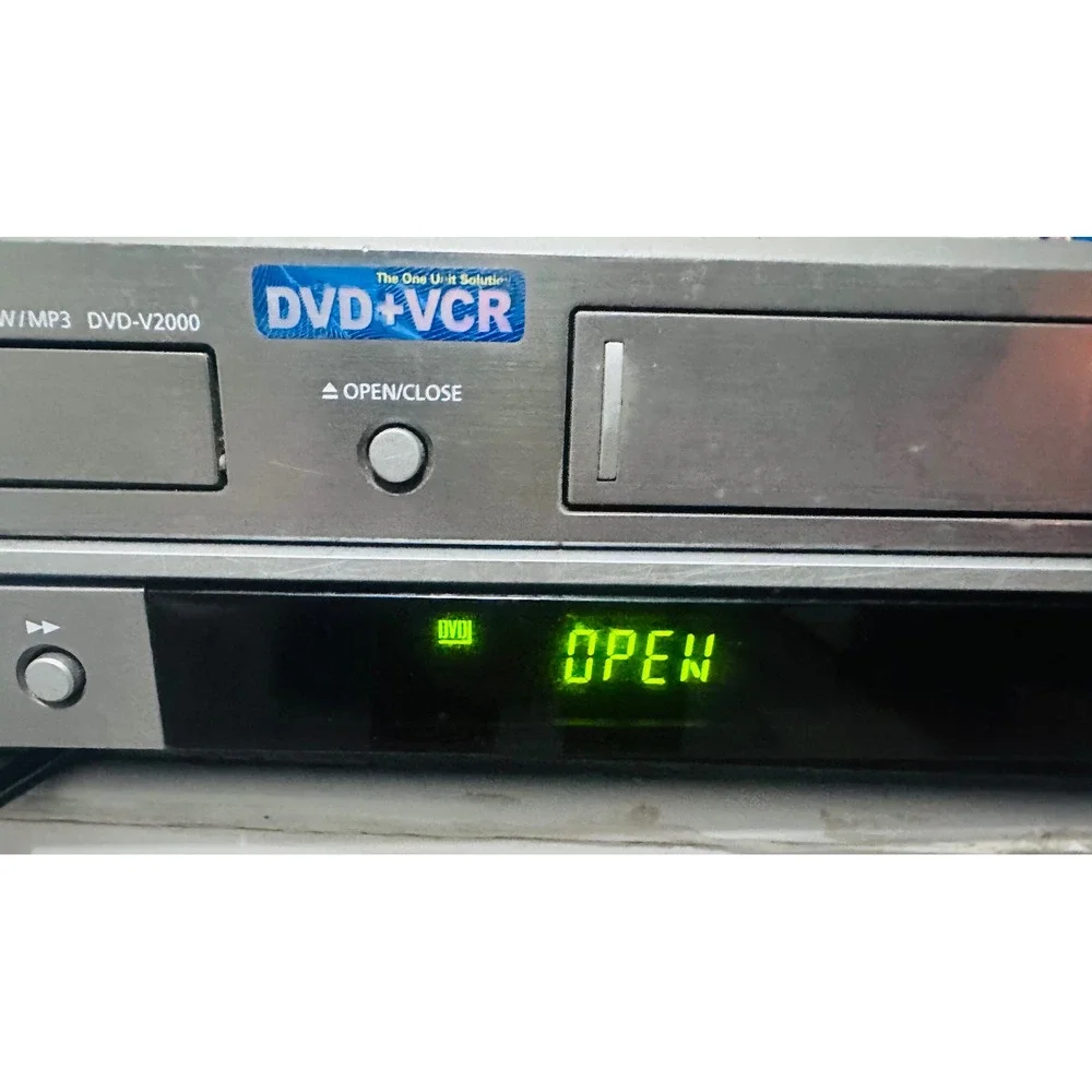 Samsung DVD-V2000 DVD VCR VHS Combo Player Recorder Vintage 2003 Tested Y2K Home